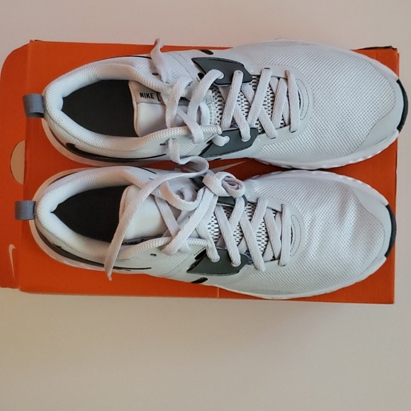 nike renew retaliation tr orange